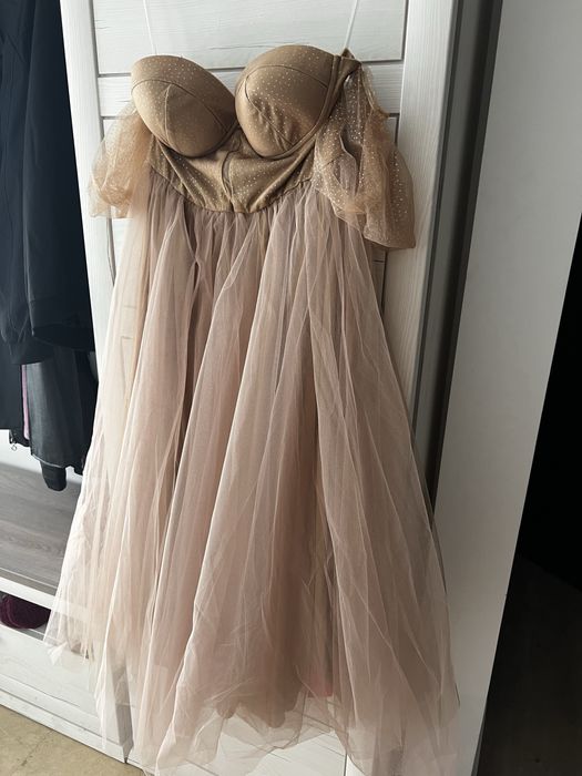 Rochie eleganta din tul - crem