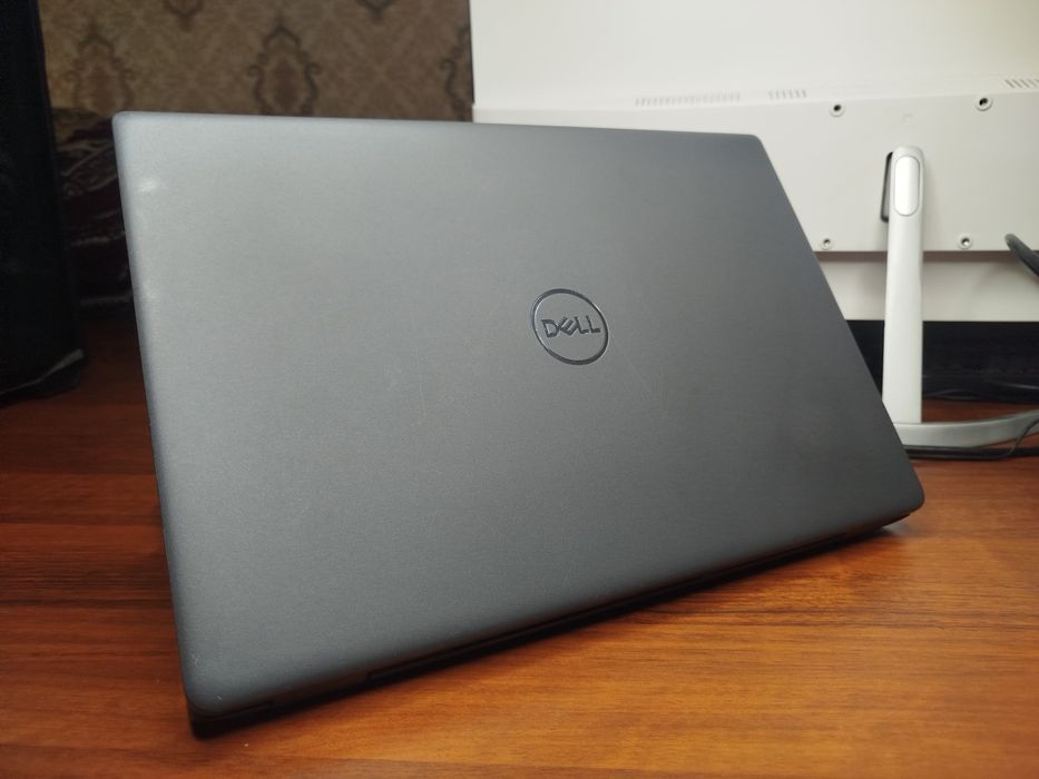 Американский ноутбук Dell intel Core i3 1005 8/256 SSD идеальный