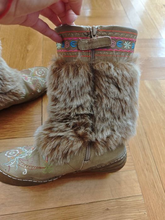 Кокетни есенни ботуши с бродерия, р-р 37