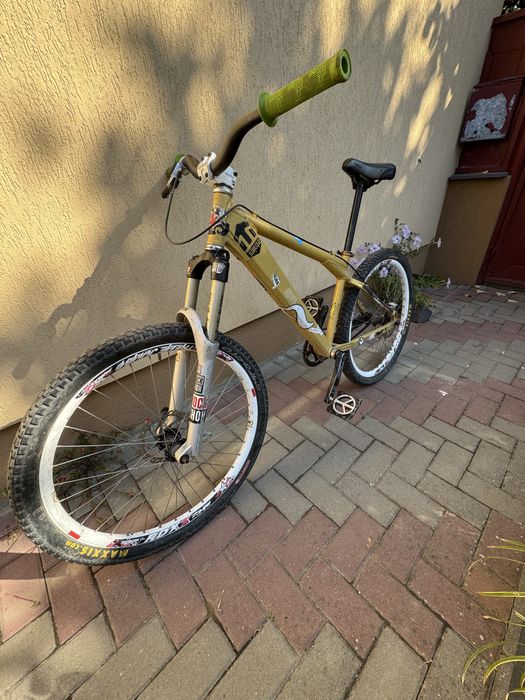 Dirt Bike - Street Bike