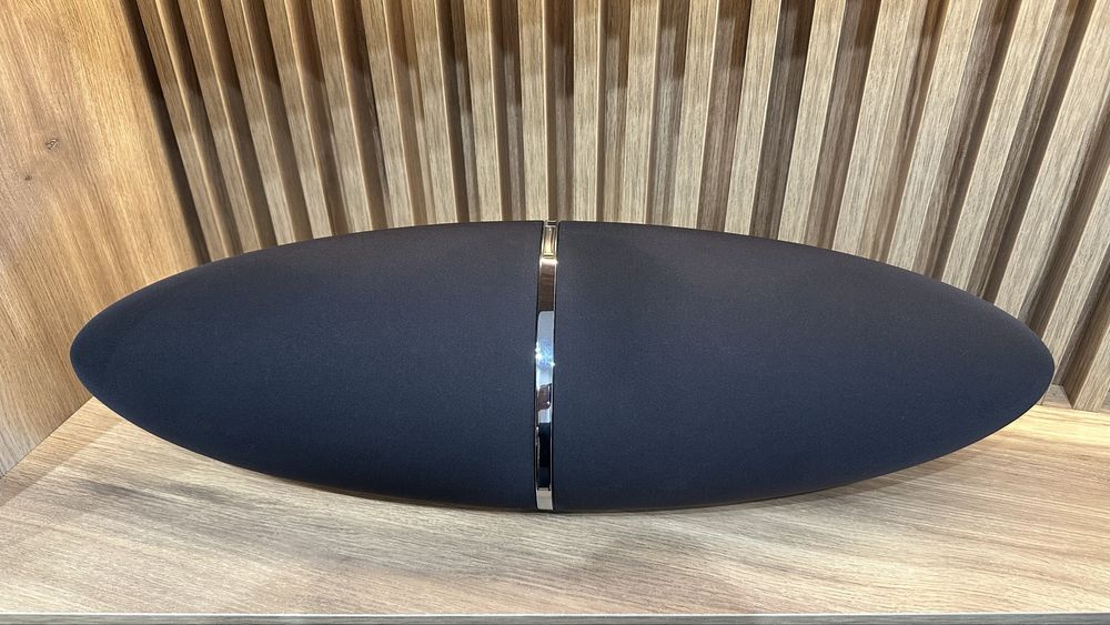 Bowers & Wilkins Zeppelin - конвертиран в Bluetooth