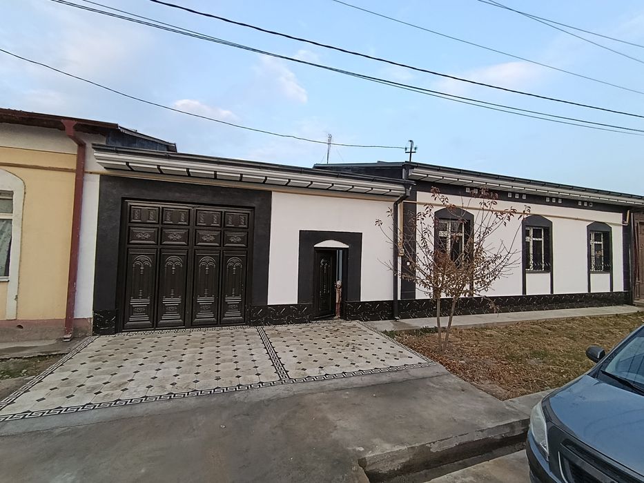 Коттедж уй жой сотилади