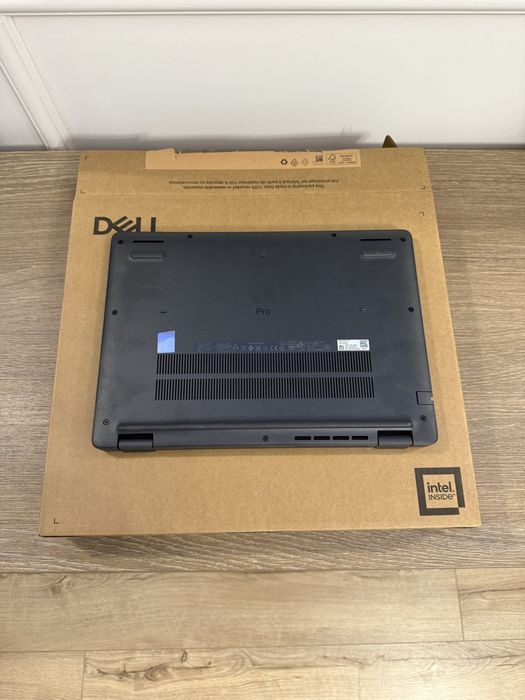 Vând laptop NOU SIGILAT Dell Pro 14 (PC14250) PRET EMAG 7300 lei