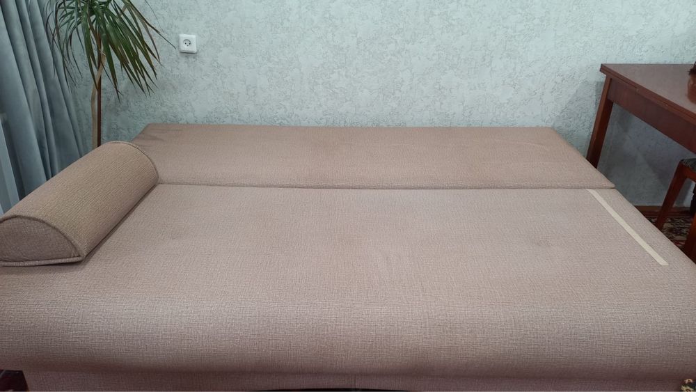 Продам диван в отличном состоянии