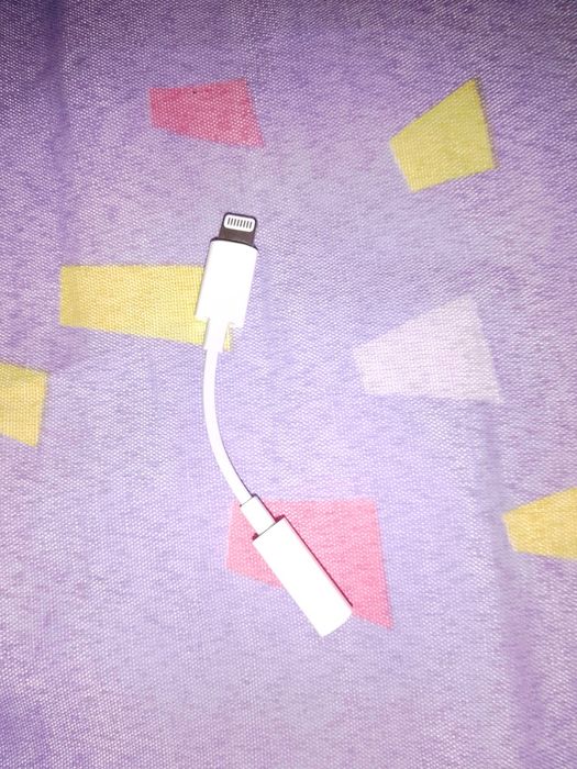 APPLE LIGHTNING TO 3.5MM ADAPTER MMX62 / Преходен кабел за слушалки