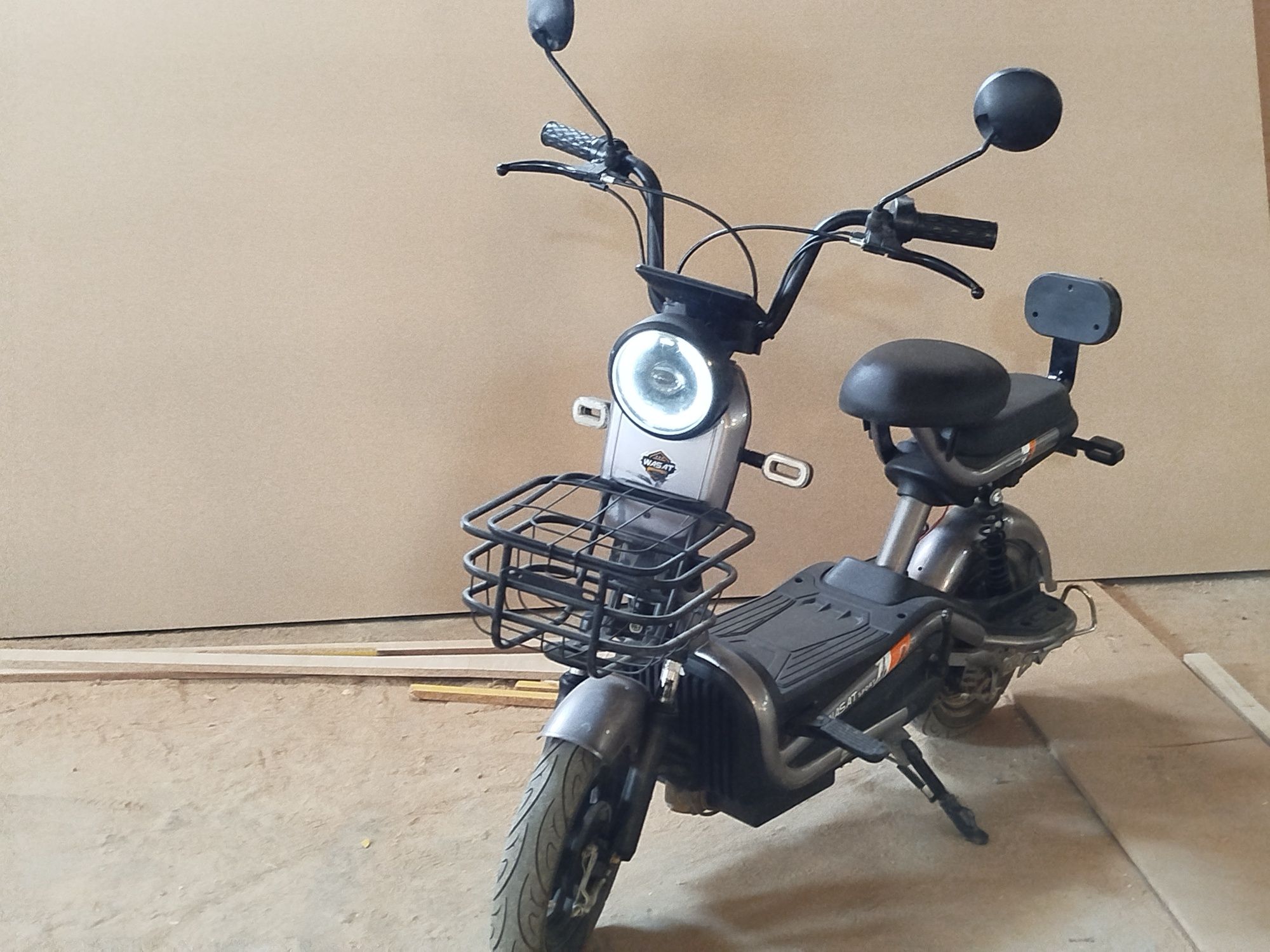 Скутер wassat 150$