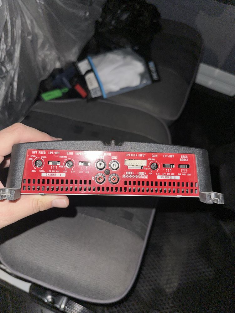Продам усилител Pioneer 1000 Watt 4 каналный