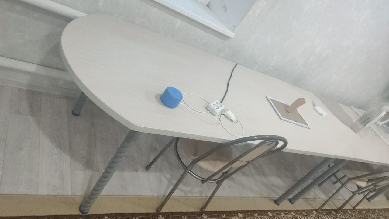 Стол 4 метр,б/у раздвижной