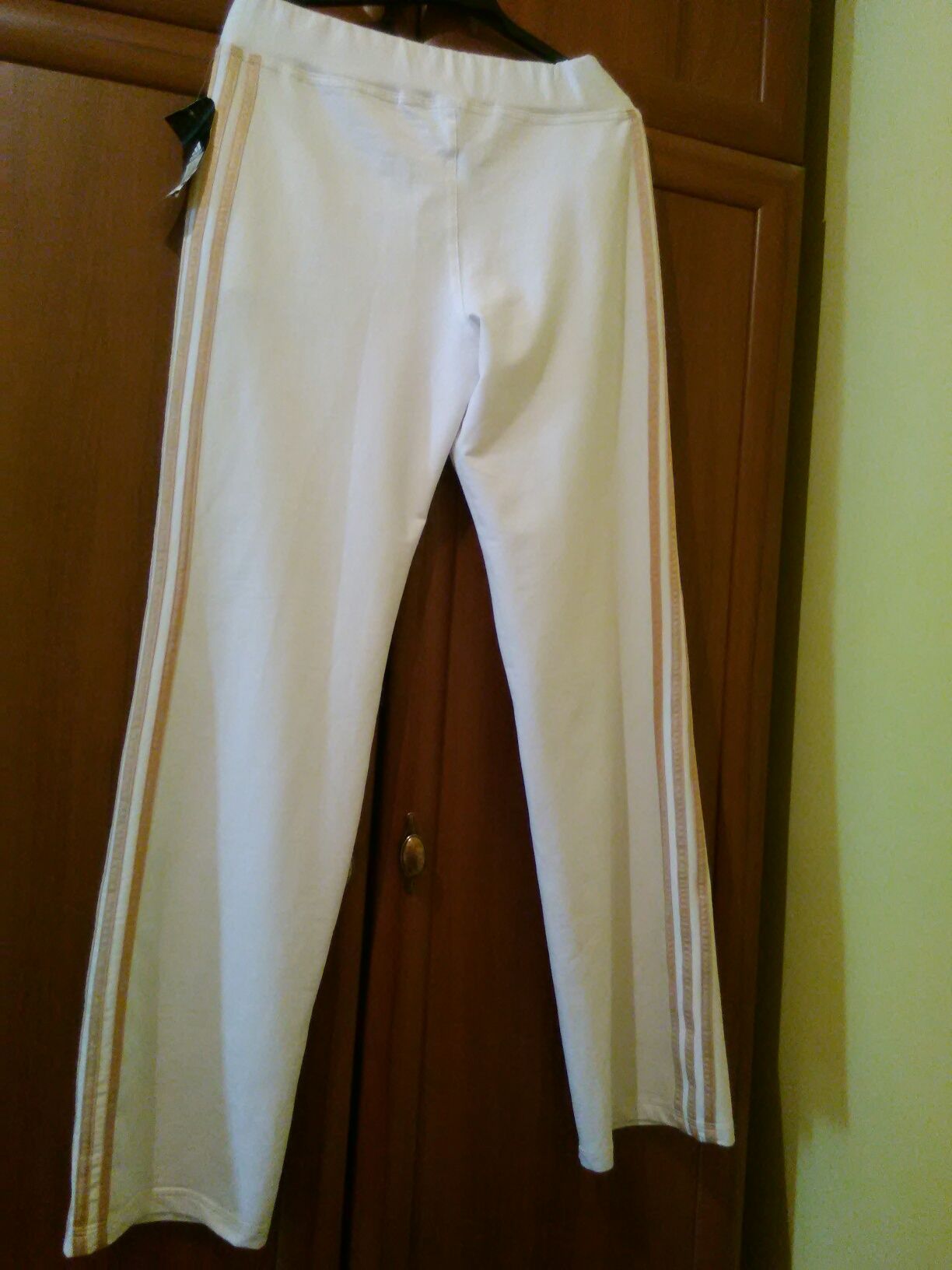 Pantaloni trening ADIDAS XXL ( lungime 110 cm , talie 40 cm )