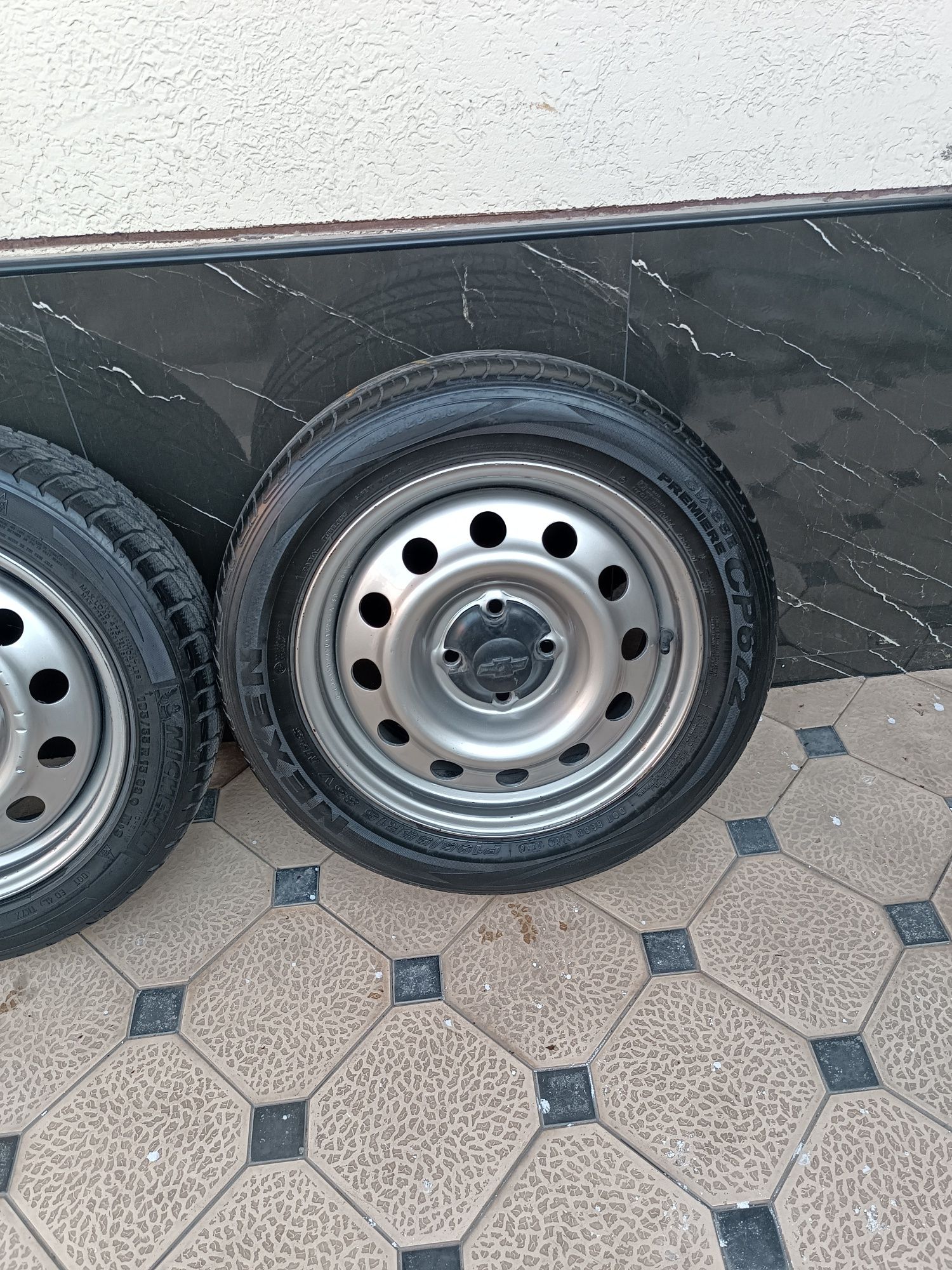 Diska Balon Stalnoy 195 55 R15 Holati yaxshi Nexia 1 va 2 laga