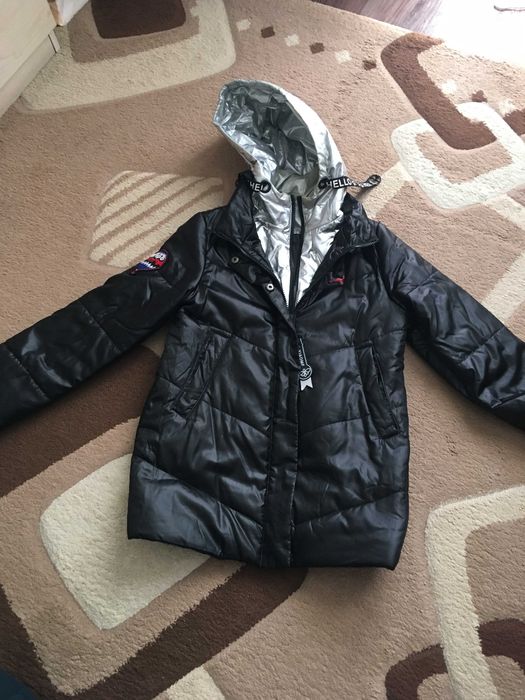 Куртка для девочки весенне-осення хорошее состояние