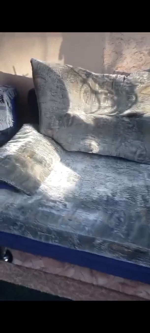 Диван продаю по очень низкой цене
