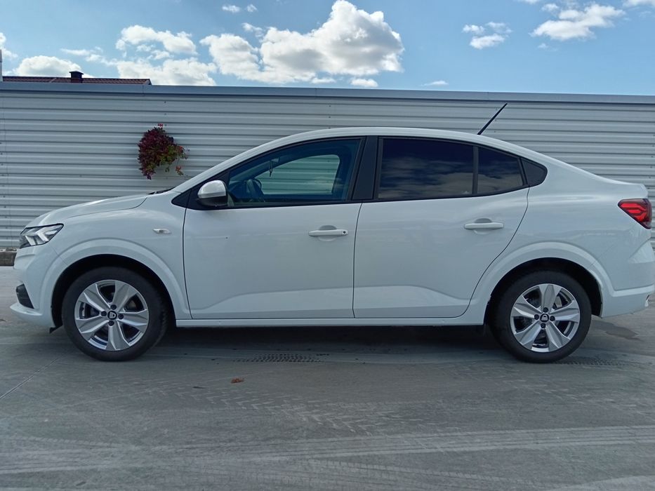 Vând Dacia Logan 3 an fabricație 2022 Decembrie