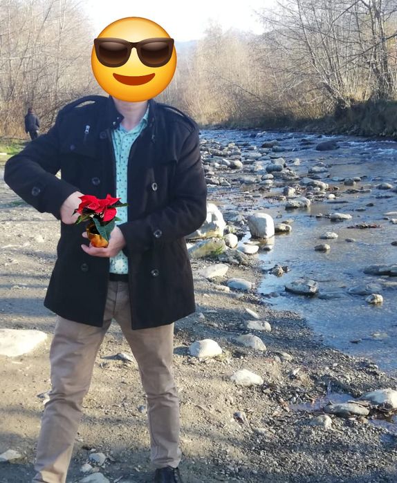 Haina de stofa mărimea M, culoare negru.