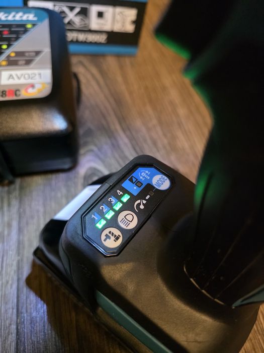 Impact Makita DTW300 18v / 2025 nou