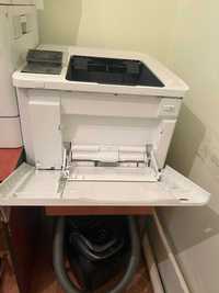 Продам Монохромный принтер HP LaserJet Enterprise M607dn