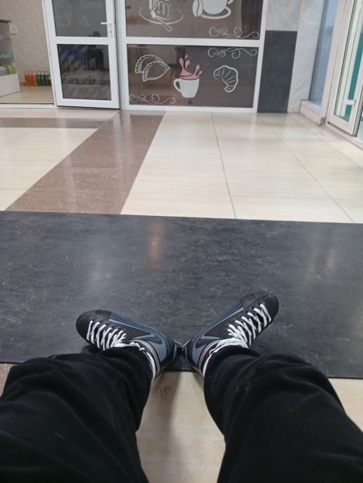 Коньки в продаже