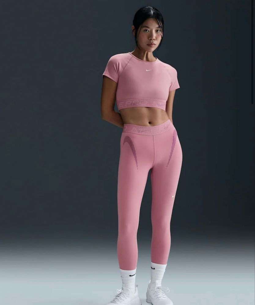 Оригинален комплект Nike розов клин under adidas stela топ блуза
