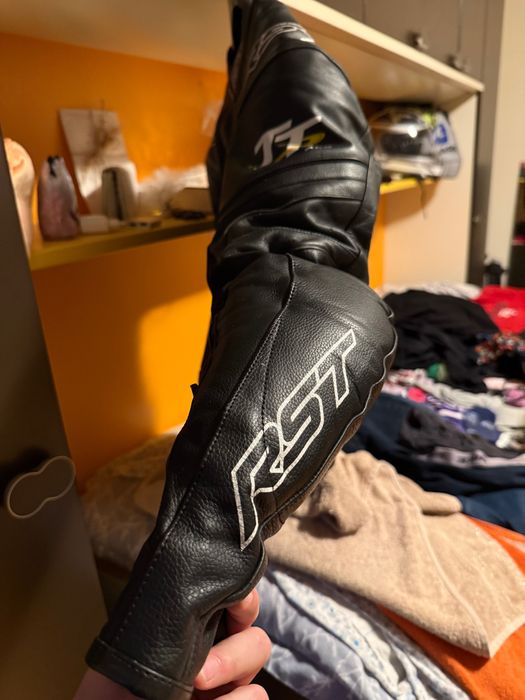 Яке за мотор RST TT Isle of man