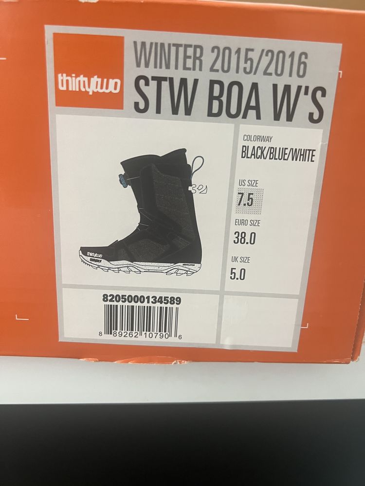 Сноуборд с автомати и дамски обувки / snowboard and wonen’s boots