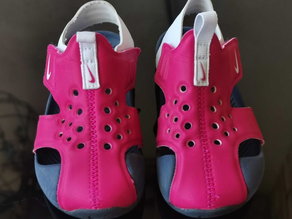 Няколко Детски сандали