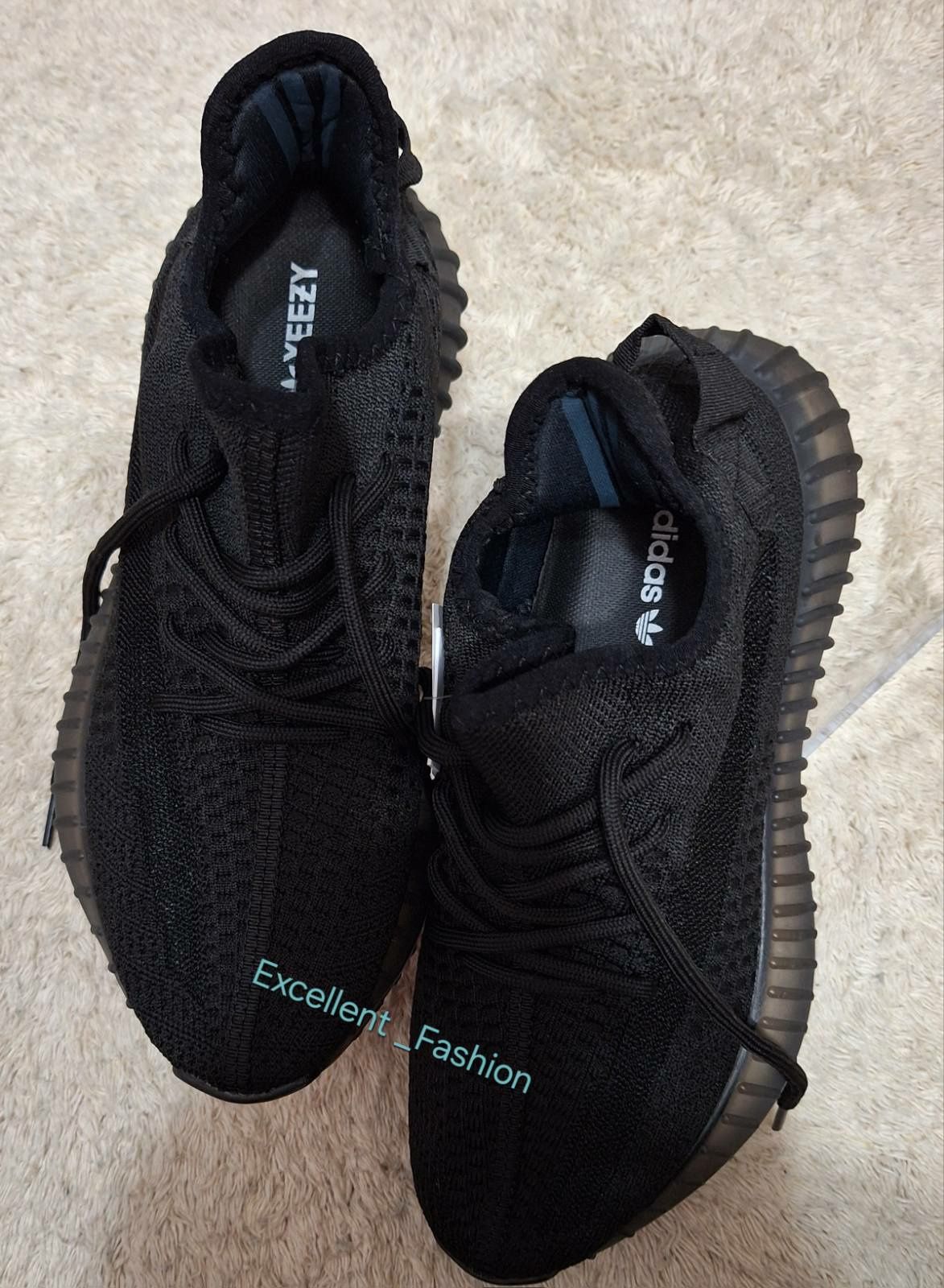 Мъжки модел Adidas yeezy boost 350 V2