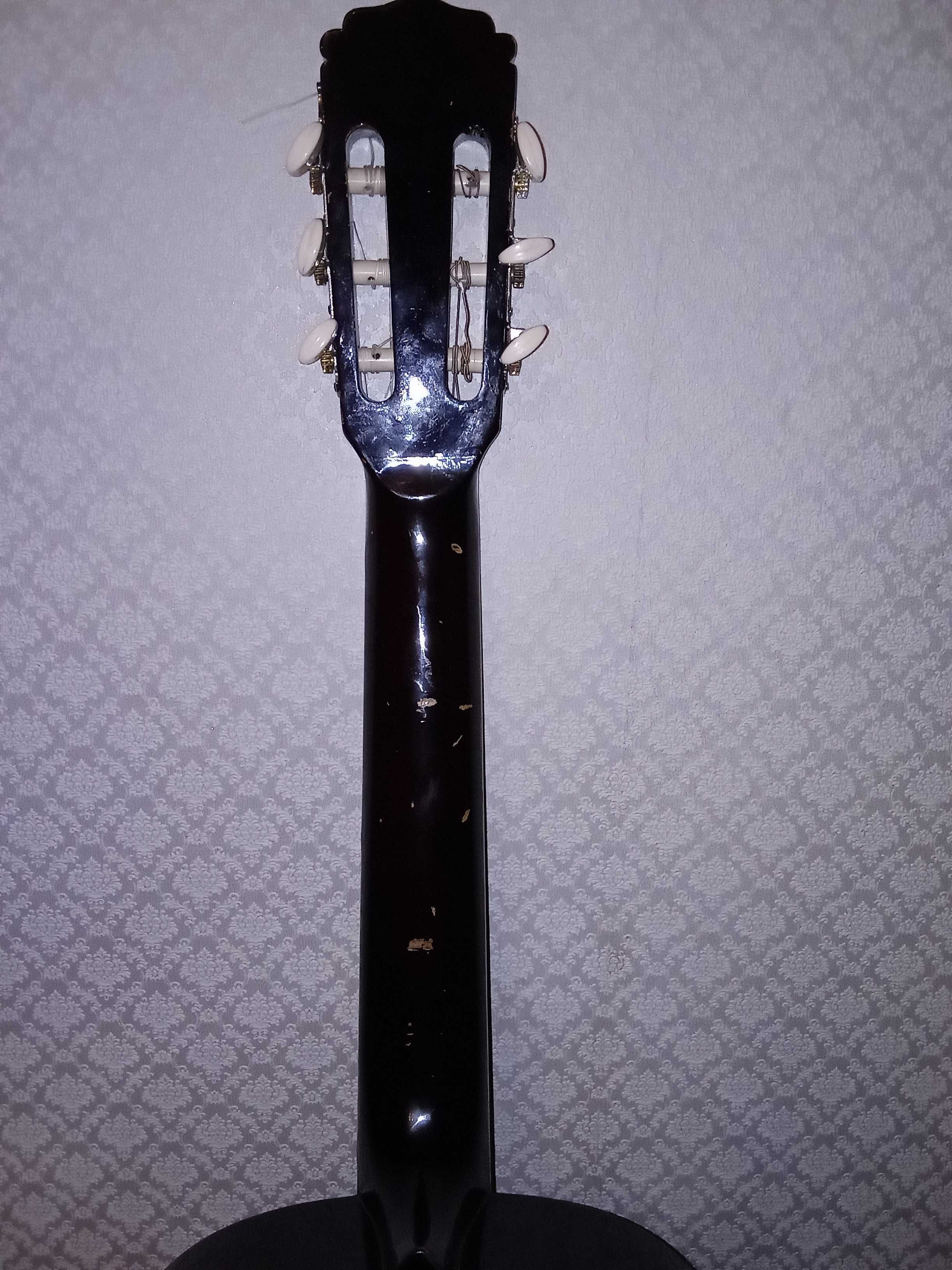 Классическая гитара Yamaha CG-40W