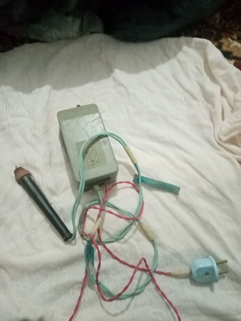 Apparatlar sotiladi. Taxtaga kuydirib naxsh beradigan