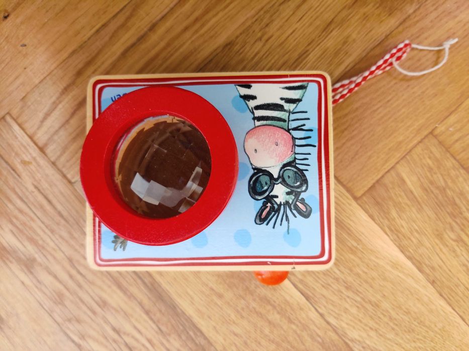 Дървена играчка фотоапарат