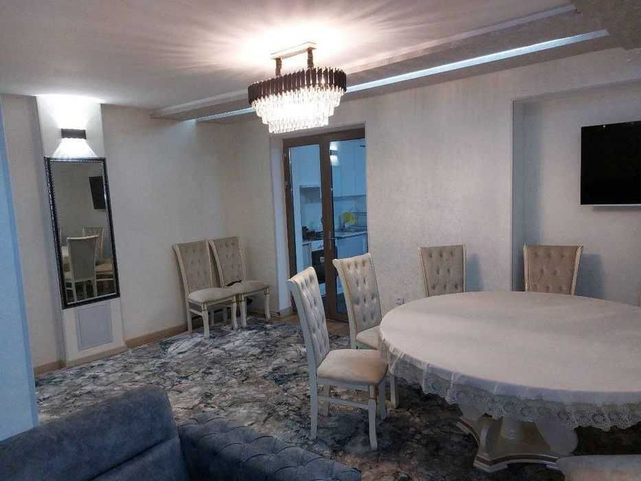 Массив Ц-2 (Алайский рынок)/Алея Гоголя/2х комнатная