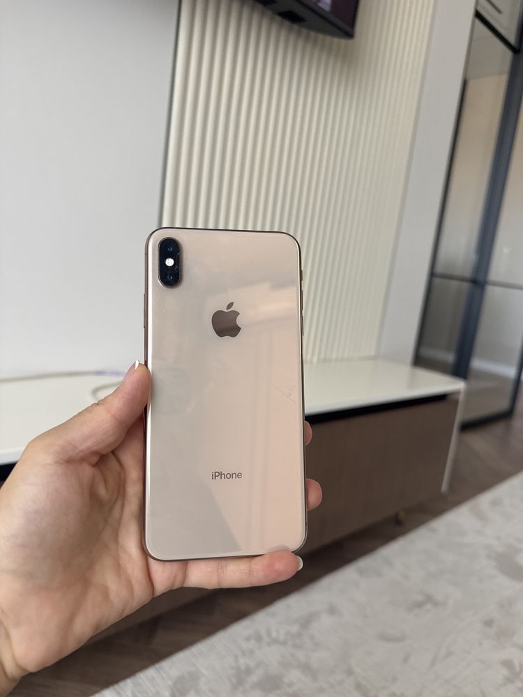 Айфон Xs Max 64/76емк