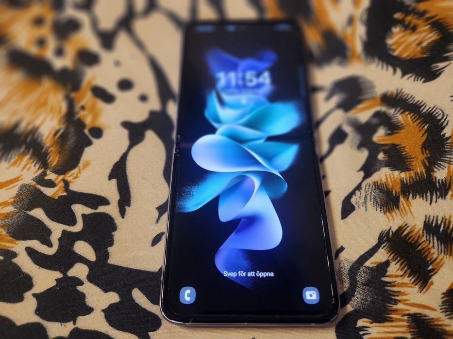 Samsung Flip Z3 cu probleme