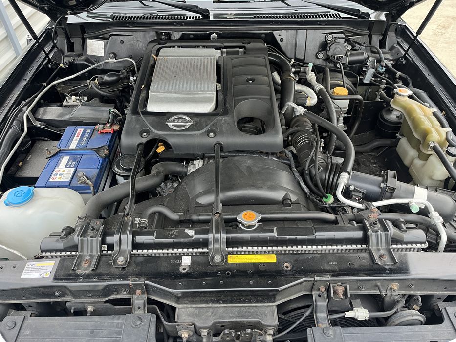 Nissan patrol y61 autoutilitara N1 4locuri