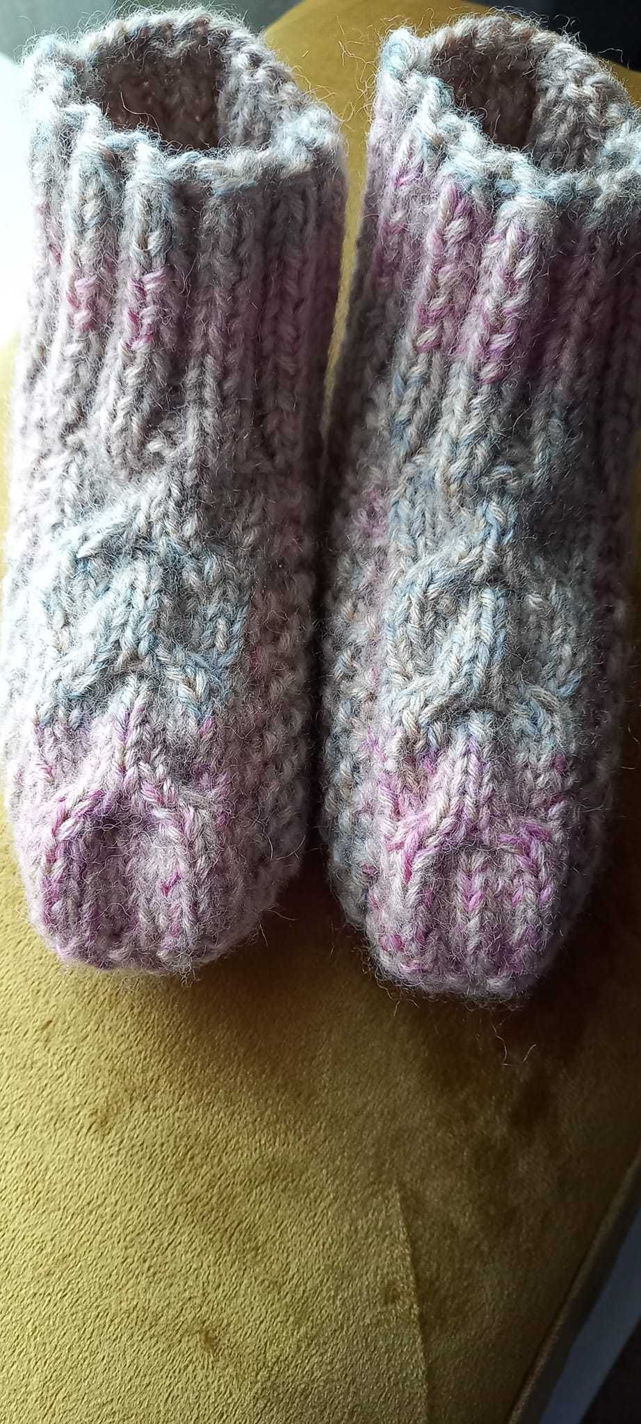 Papucei copii, din lana, tricotati manual