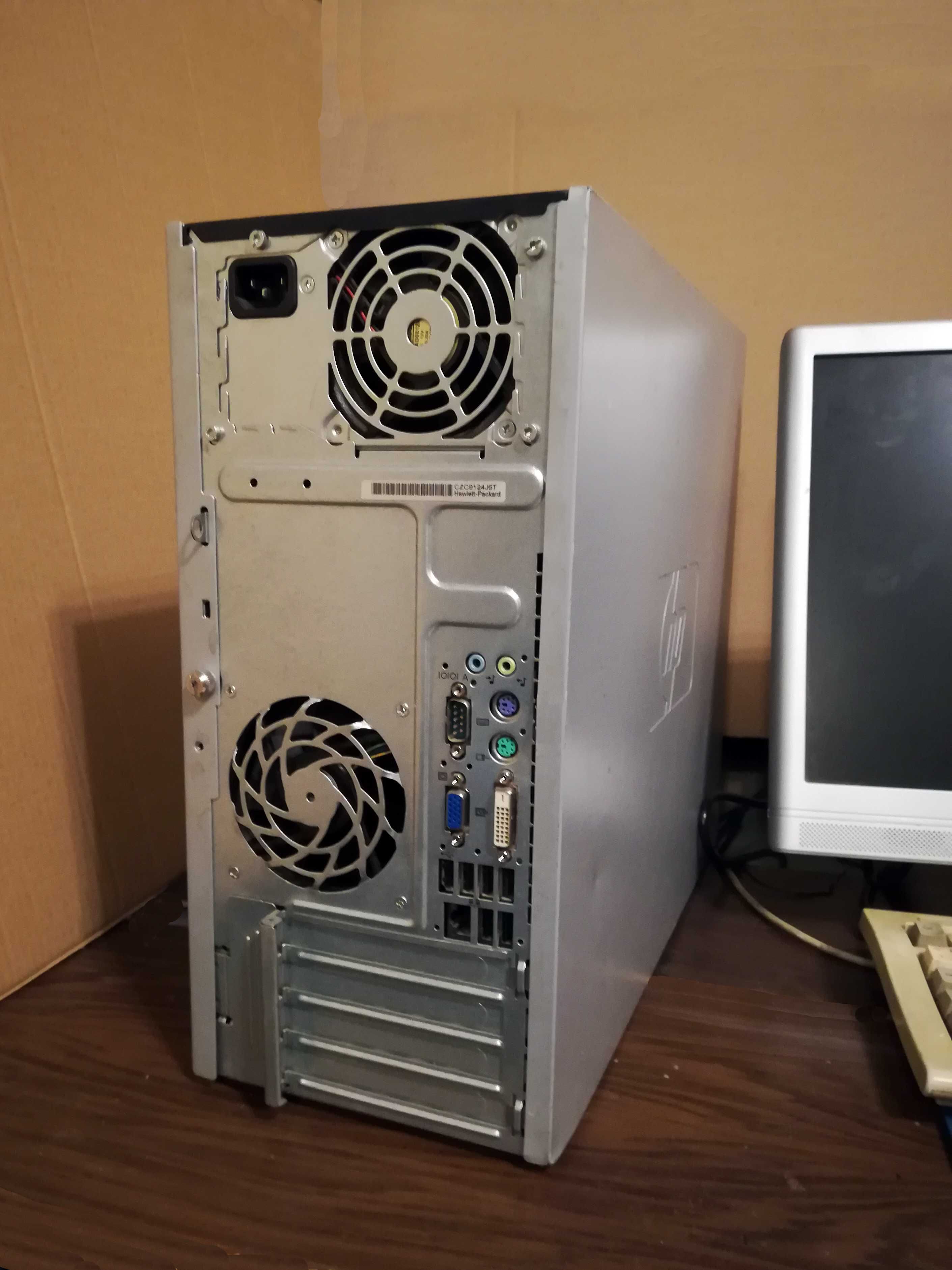 Настолен компютър HP, монитор BELINEA 17'' и клавиатура