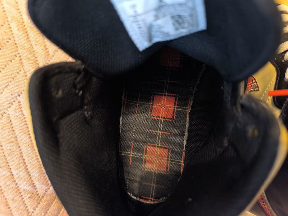 Air Jordan 1 Mid "Tartan Swoosh"
Tartan Swoosh