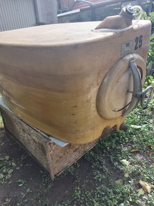 Bazin fibră de sticlă de 1000litri