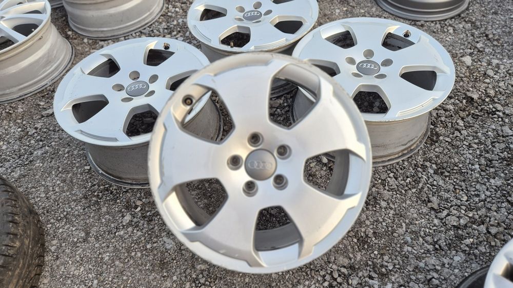 Оригинални джанти Ауди 5/112 Audi A3 5x112

Употребявани, Шумен