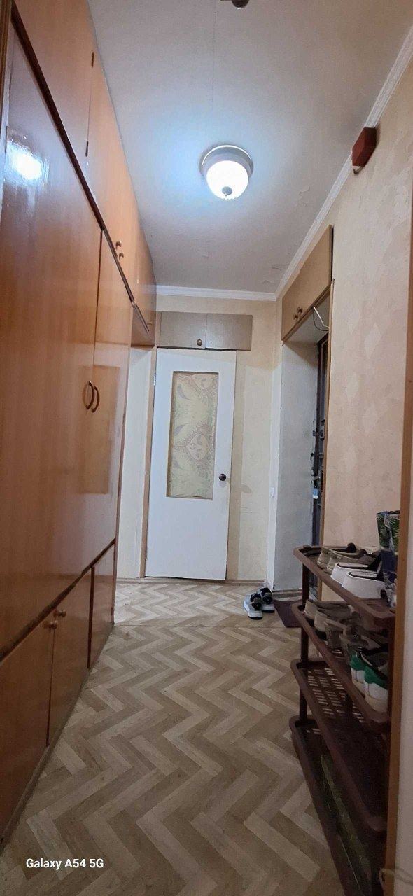 Продаётся 2 комнатная Чиланзар 26 кирпичный дом