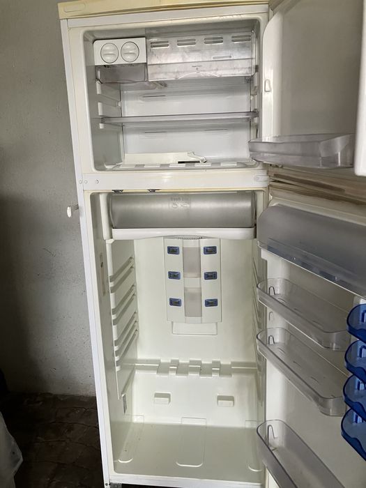 frigider Ariston MTB 45D1