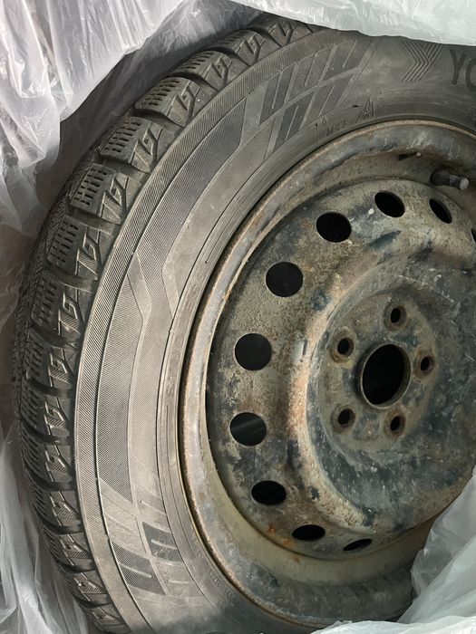Продам комплект диски с шинами