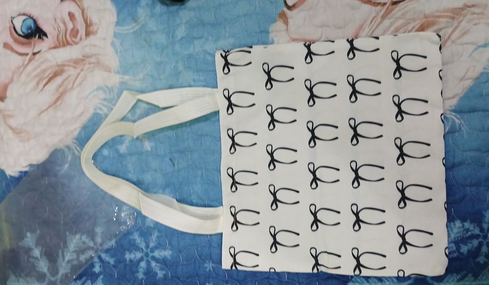 сумка-шопер с принтом бантиком