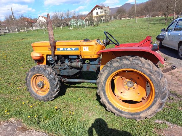 Tractor Fiat 300 DT