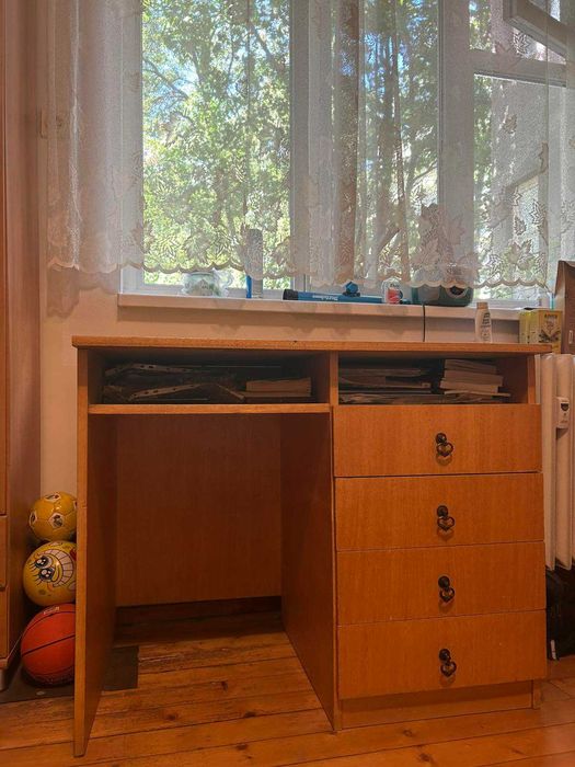 Употребявано и здраво бюро