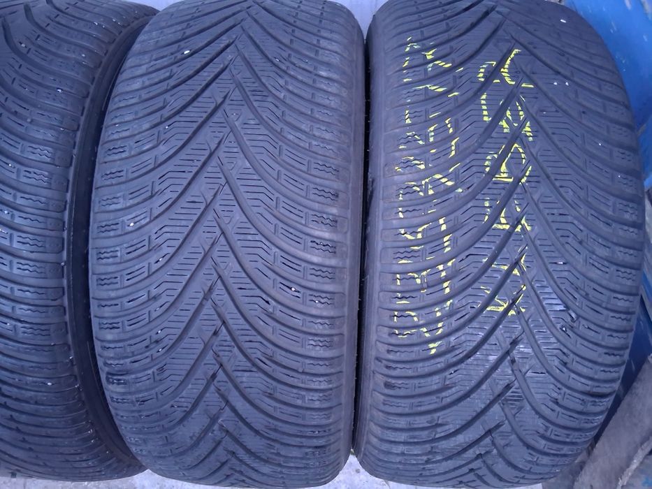 235 45 17 KLEBER 4броя зимни