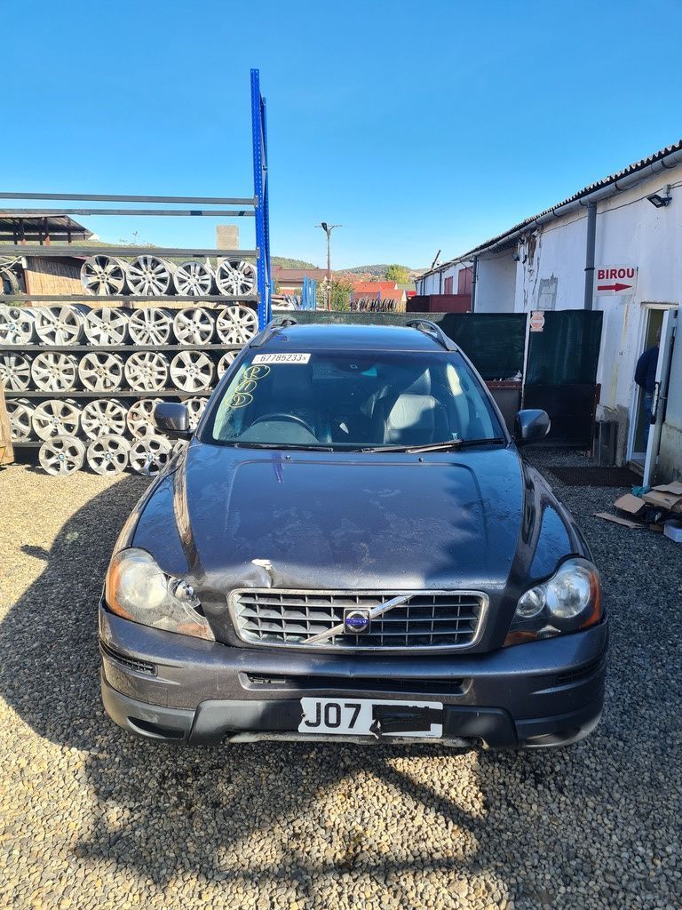 Dezmembrez Volvo XC90 Facelift 2.4 Diesel 2007-2014