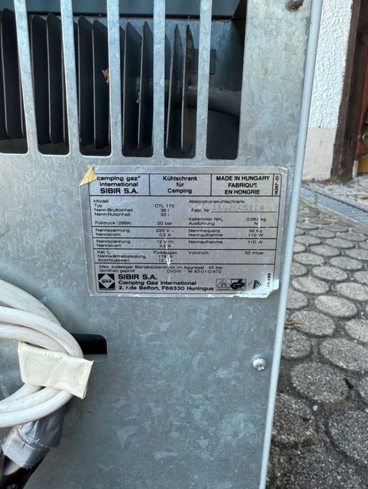 Хладилна ракла "Sibir" 33л- Газ, 12v, 220v