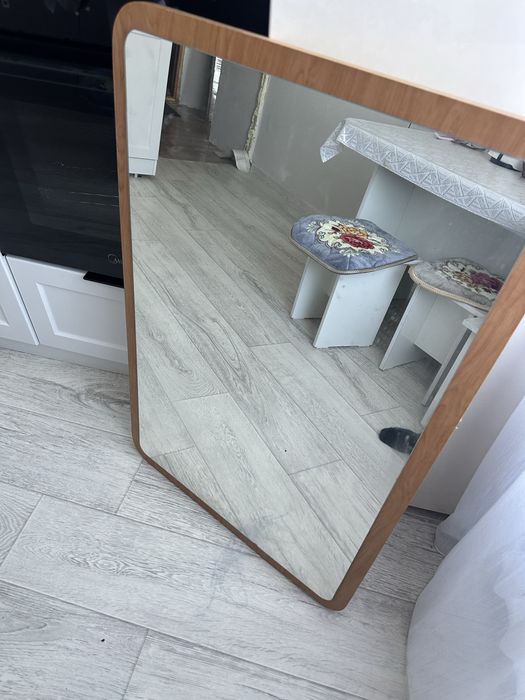 Продам зеркало настенное