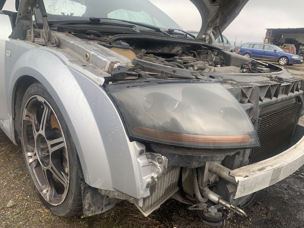 Audi TT на части