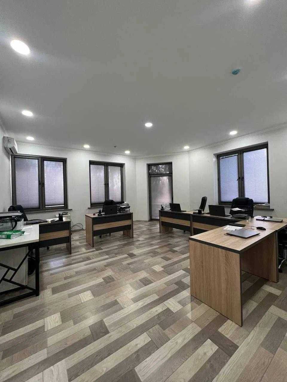 Офис в аренду на Дархане 3 этаж 100м2